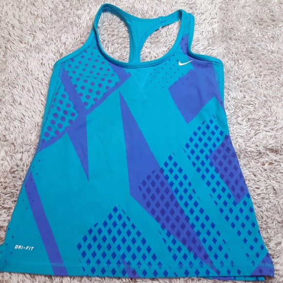 nike dri fit tank top with built in bra